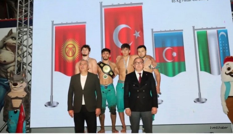 Sultangazili Güreşçi Dünya Şampiyonu!