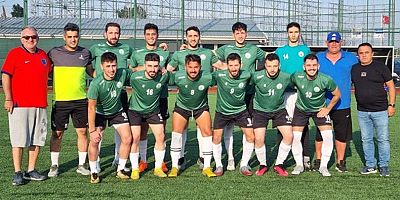Küçükayasofya Spor Kulübü 3 puanla ayrılmayı başardı.!