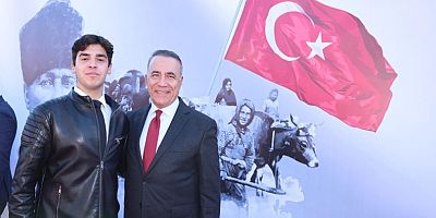 Sultangazi Belediye Başkanı Abdurrahman Dursun, 30 Ağustos Zafer Bayramı dolayısıyla bir mesaj yayınladı. 